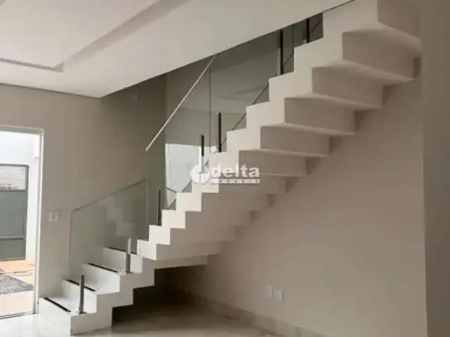 Casa / Sobrado para Venda em Uberlândia/MG Grand Ville 3 Quartos