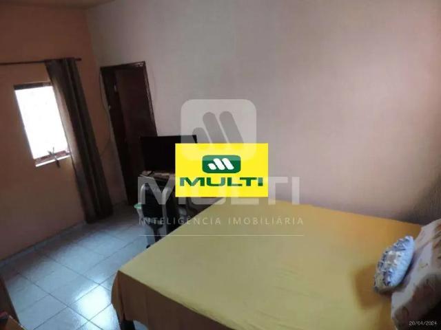 Casa / Sobrado para Venda em Uberlândia/MG Daniel Fonseca 4 Quartos