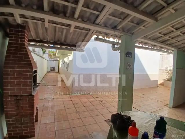 Casa / Sobrado para Venda em Uberlândia/MG Fundinho 3 Quartos