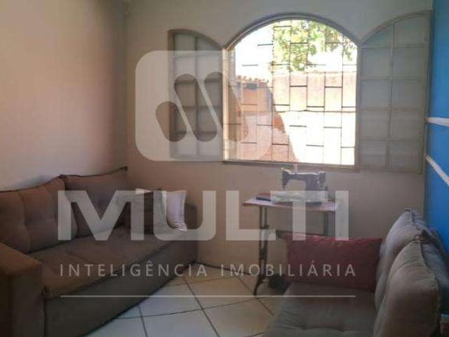 Casa / Sobrado para Venda em Uberlândia/MG Jaraguá 3 Quartos