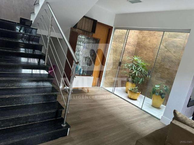 Casa / Sobrado para Venda em Uberlândia/MG Jardim Botânico 3 Quartos