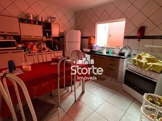 Casa / Sobrado para Venda em Uberlândia/MG Jardim Canaã 3 Quartos