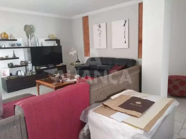 Casa / Sobrado para Venda em Uberlândia/MG Jardim das Acácias 4 Quartos
