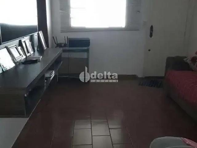 Casa / Sobrado para Venda em Uberlândia/MG Jardim das Palmeiras 3 Quartos
