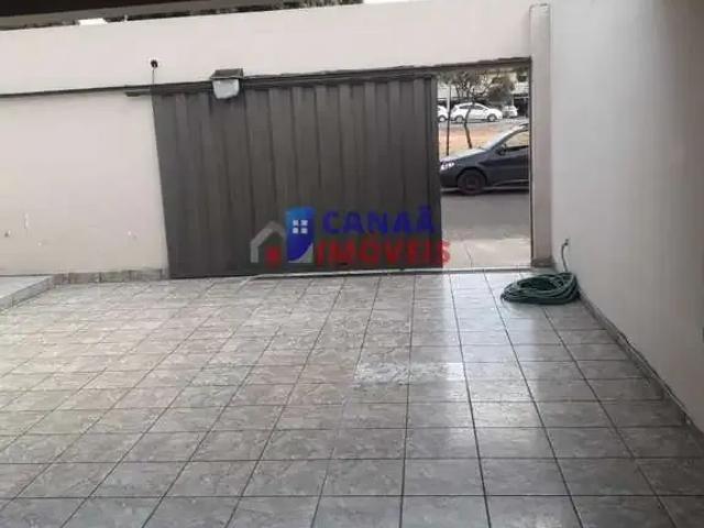 Casa / Sobrado para Venda em Uberlândia/MG Jardim das Palmeiras 3 Quartos