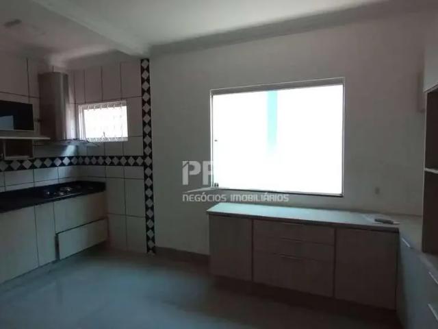 Casa / Sobrado para Venda em Uberlândia/MG Jardim das Palmeiras 3 Quartos