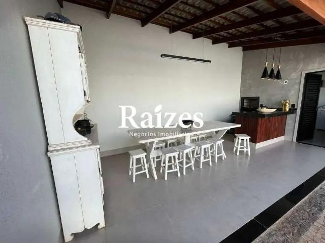 Casa / Sobrado para Venda em Uberlândia/MG Jardim das Palmeiras 3 Quartos