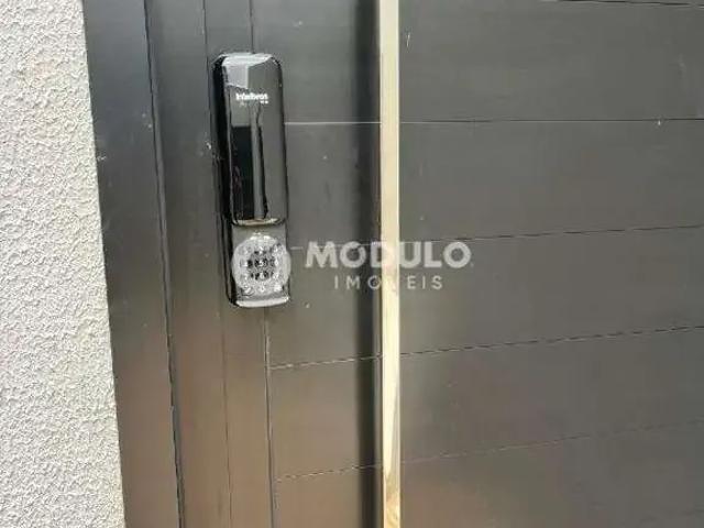 Casa / Sobrado para Venda em Uberlândia/MG Jardim das Palmeiras 3 Quartos