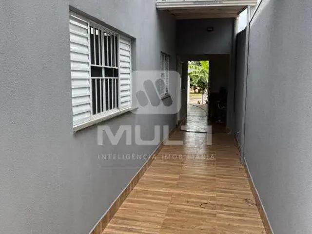 Casa / Sobrado para Venda em Uberlândia/MG Jardim das Palmeiras 3 Quartos
