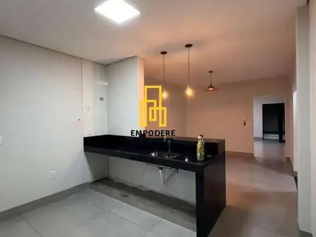 Casa / Sobrado para Venda em Uberlândia/MG Jardim das Palmeiras 4 Quartos