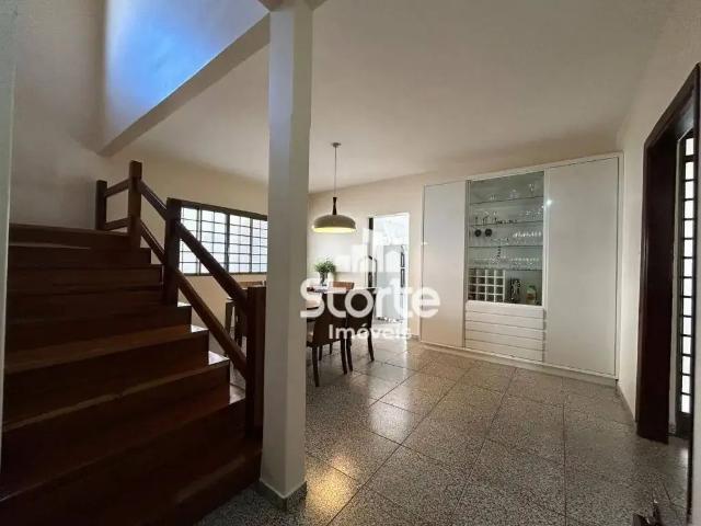 Casa / Sobrado para Venda em Uberlândia/MG Jardim Finotti 3 Quartos