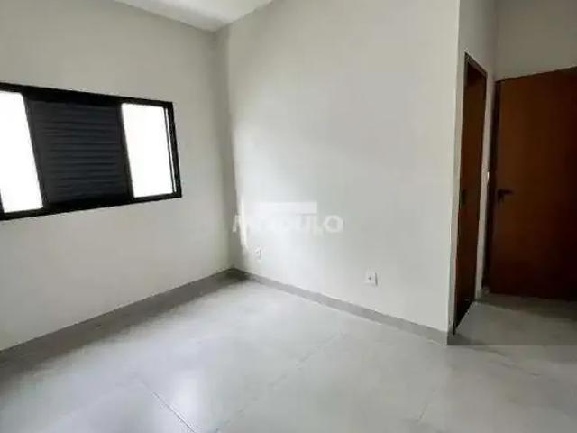 Casa / Sobrado para Venda em Uberlândia/MG Jardim Holanda 2 Quartos