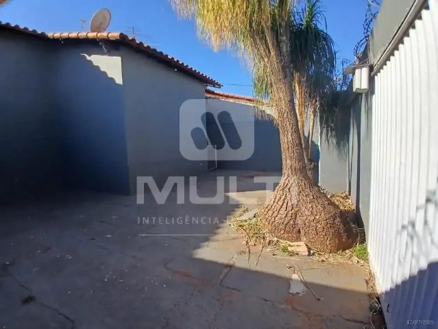 Casa / Sobrado para Venda em Uberlândia/MG Jardim Holanda 2 Quartos