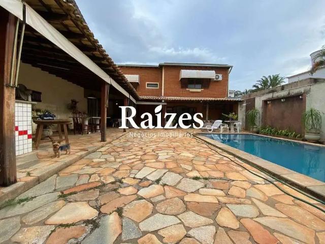 Casa / Sobrado para Venda em Uberlândia/MG Jardim Karaíba 3 Quartos