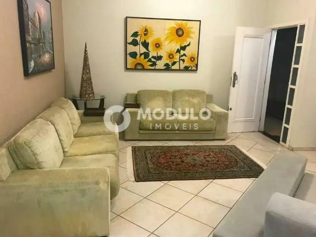 Casa / Sobrado para Venda em Uberlândia/MG Jardim Karaíba 3 Quartos