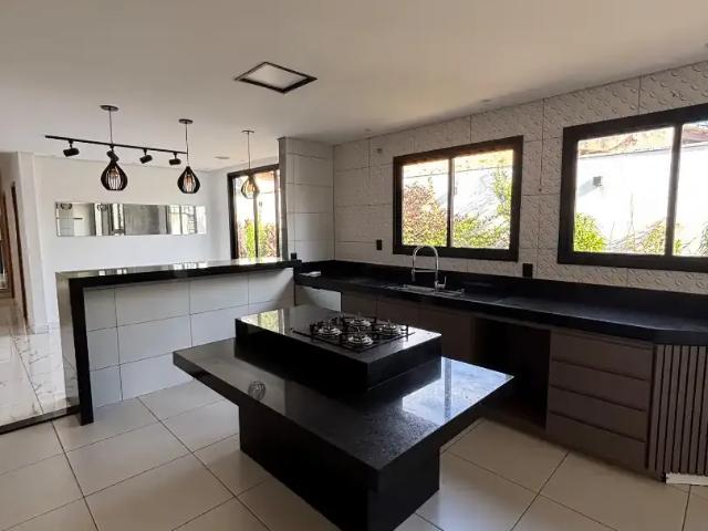 Casa / Sobrado para Venda em Uberlândia/MG Jardim Karaíba 3 Quartos