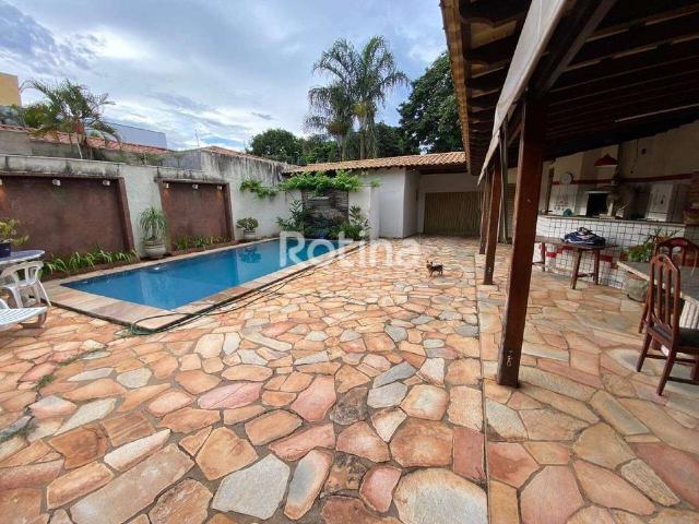 Casa / Sobrado para Venda em Uberlândia/MG Jardim Karaíba 3 Quartos
