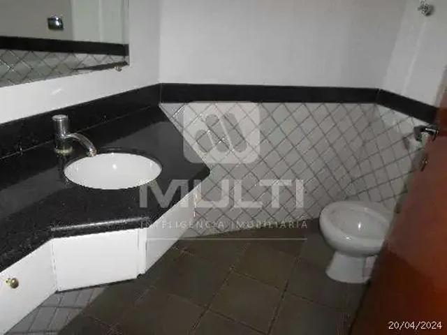 Casa / Sobrado para Venda em Uberlândia/MG Jardim Karaíba 4 Quartos