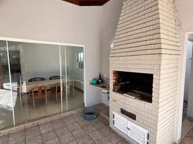 Casa / Sobrado para Venda em Uberlândia/MG Jardim Karaíba 4 Quartos