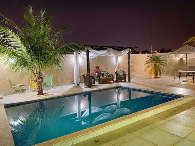 Casa / Sobrado para Venda em Uberlândia/MG Jardim Karaíba 4 Quartos