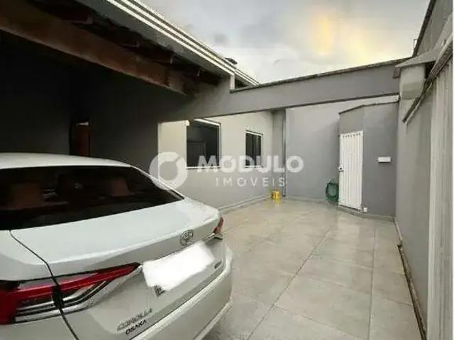 Casa / Sobrado para Venda em Uberlândia/MG Jardim Patrícia 3 Quartos