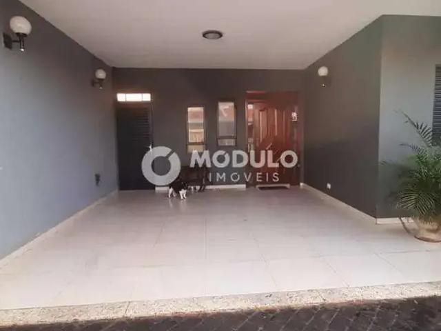 Casa / Sobrado para Venda em Uberlândia/MG Jardim Patrícia 3 Quartos