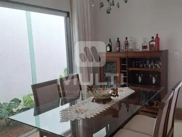 Casa / Sobrado para Venda em Uberlândia/MG Jardim Patrícia 3 Quartos