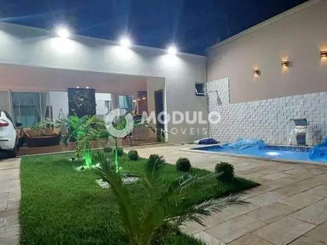 Casa / Sobrado para Venda em Uberlândia/MG Jardim Patrícia 3 Quartos