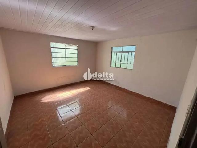 Casa / Sobrado para Venda em Uberlândia/MG Osvaldo Rezende 2 Quartos