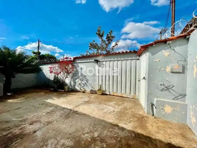Casa / Sobrado para Venda em Uberlândia/MG Osvaldo Rezende 3 Quartos