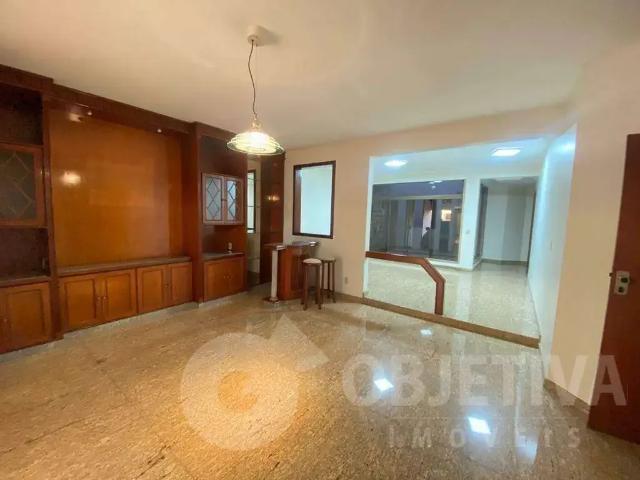 Casa / Sobrado para Venda em Uberlândia/MG Osvaldo Rezende 4 Quartos