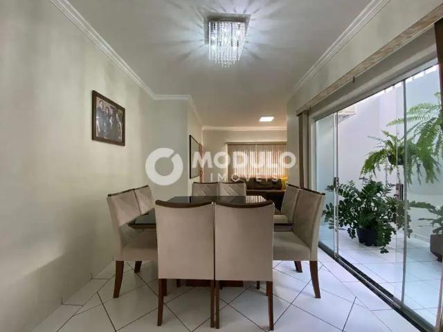 Casa / Sobrado para Venda em Uberlândia/MG Lagoinha 3 Quartos
