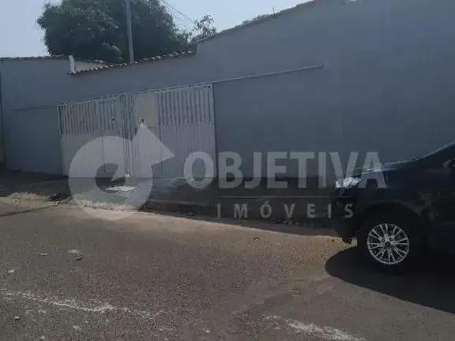 Casa / Sobrado para Venda em Uberlândia/MG Lagoinha 6 Quartos