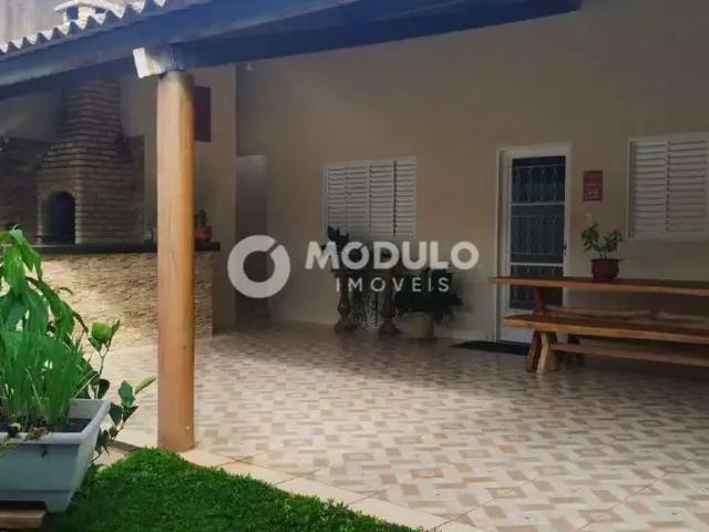 Casa / Sobrado para Venda em Uberlândia/MG Laranjeiras 3 Quartos