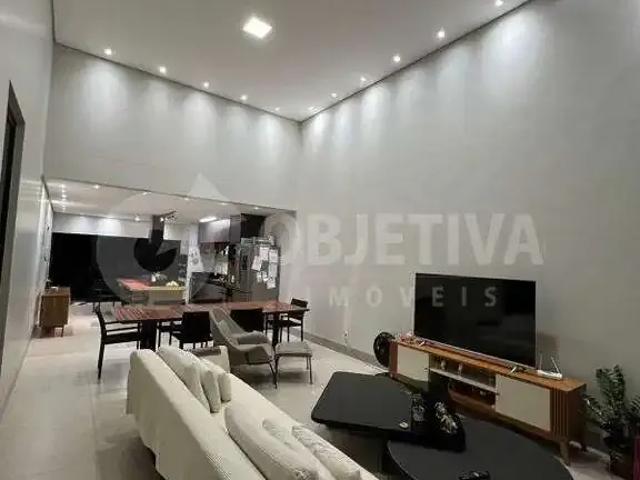 Casa / Sobrado para Venda em Uberlândia/MG Laranjeiras 3 Quartos