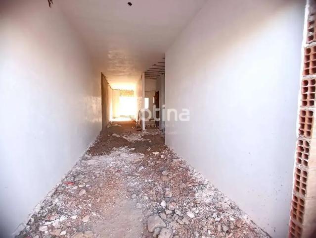 Casa / Sobrado para Venda em Uberlândia/MG Laranjeiras 2 Quartos