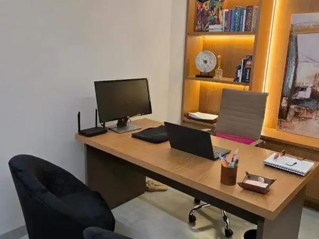 Casa / Sobrado para Venda em Uberlândia/MG Laranjeiras 2 Quartos