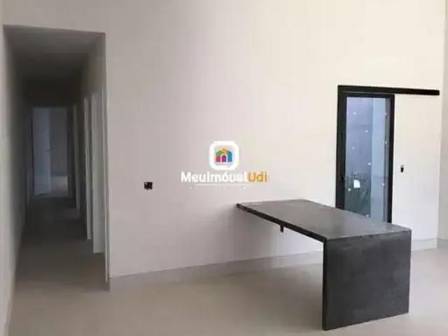 Casa / Sobrado para Venda em Uberlândia/MG Laranjeiras 2 Quartos