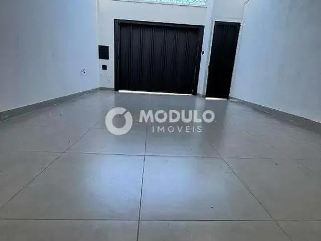 Casa / Sobrado para Venda em Uberlândia/MG Laranjeiras 2 Quartos