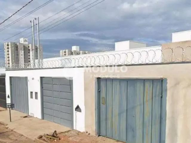 Casa / Sobrado para Venda em Uberlândia/MG Laranjeiras