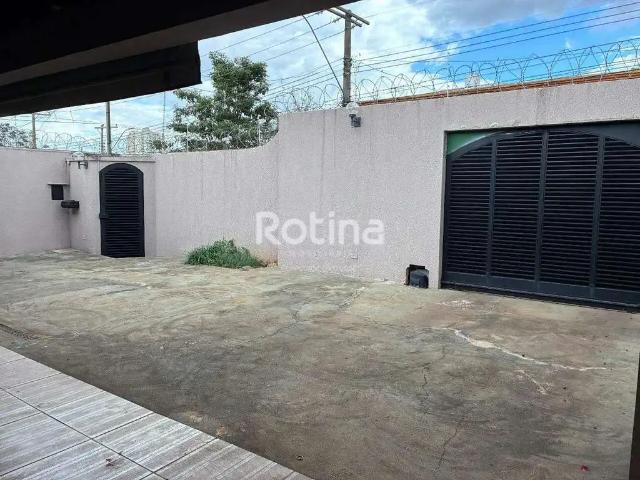 Casa / Sobrado para Venda em Uberlândia/MG Lidice 3 Quartos