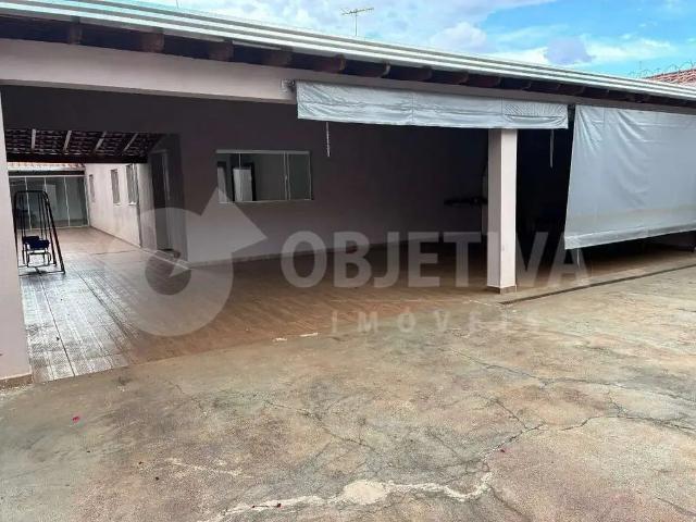 Casa / Sobrado para Venda em Uberlândia/MG Lidice 3 Quartos