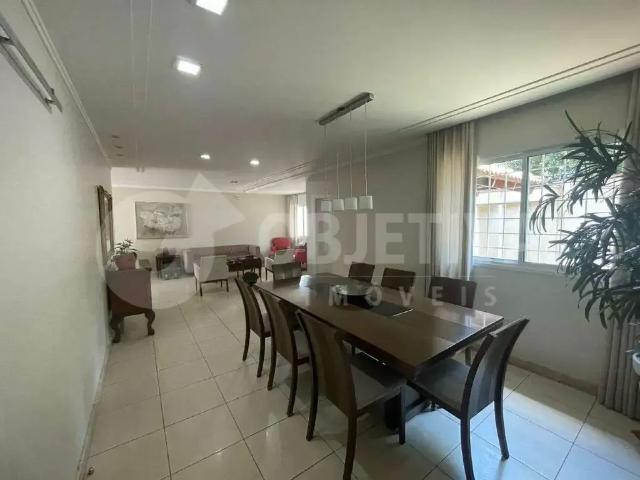 Casa / Sobrado para Venda em Uberlândia/MG Lidice 4 Quartos