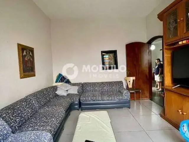 Casa / Sobrado para Venda em Uberlândia/MG Lidice 5 Quartos