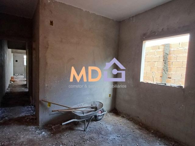 Casa / Sobrado para Venda em Uberlândia/MG Luizote de Freitas 2 Quartos