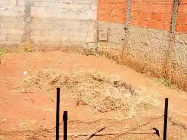 Casa / Sobrado para Venda em Uberlândia/MG Luizote de Freitas 2 Quartos