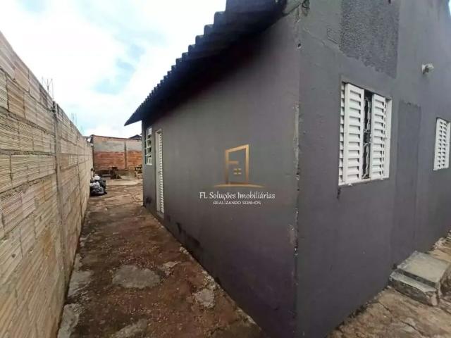 Casa / Sobrado para Venda em Uberlândia/MG Luizote de Freitas 2 Quartos