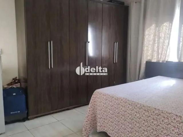 Casa / Sobrado para Venda em Uberlândia/MG Luizote de Freitas 3 Quartos