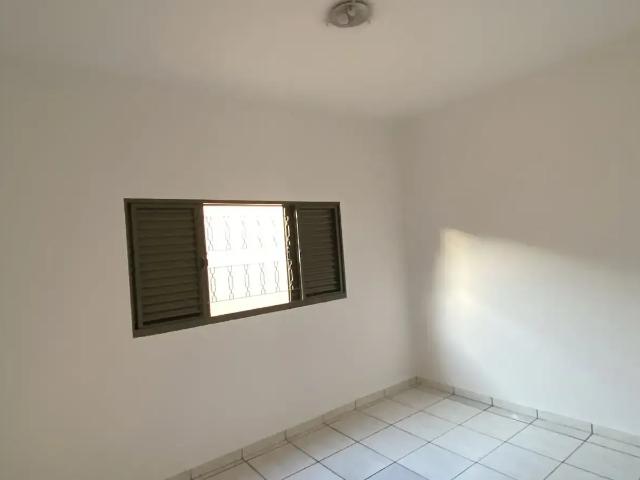 Casa / Sobrado para Venda em Uberlândia/MG Luizote de Freitas 4 Quartos