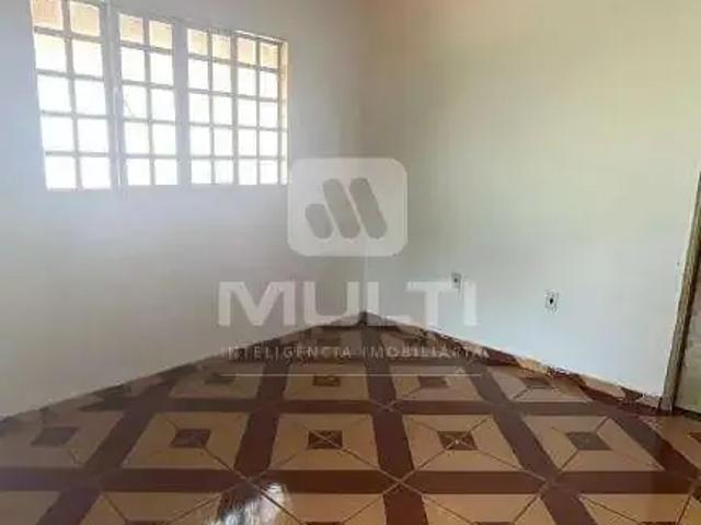 Casa / Sobrado para Venda em Uberlândia/MG Luizote de Freitas 5 Quartos